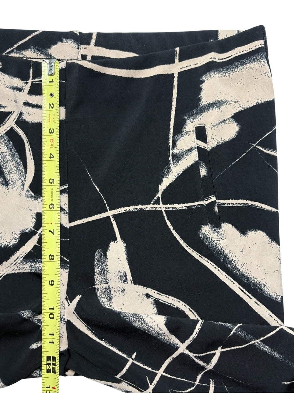 Joseph Ribkoff Abstract Brushstroke Cropped Pants Black Sand 14 Pull On Elastic - Picture 7 of 10
